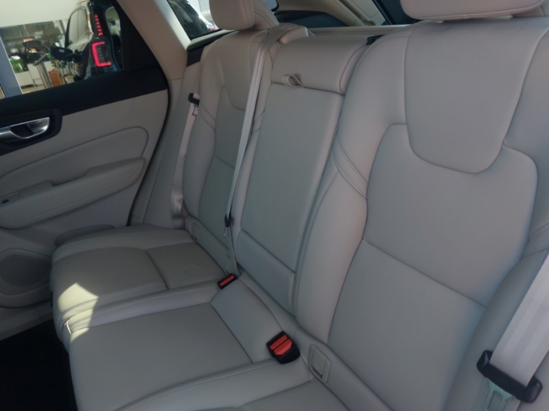 Used Volvo XC60 2022 for sale - 76602702: Photo 6