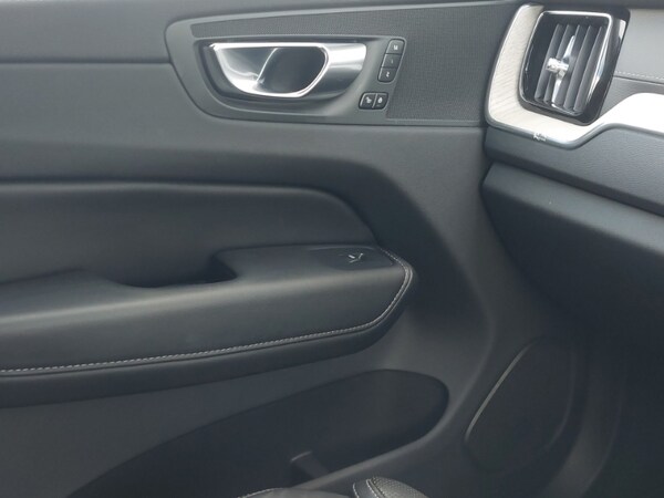 Used Volvo XC60 2021 for sale - 75132864: Photo 11