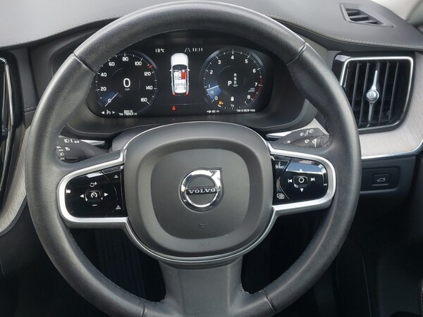 Used Volvo XC60 2021 for sale - 75132864: Photo 7