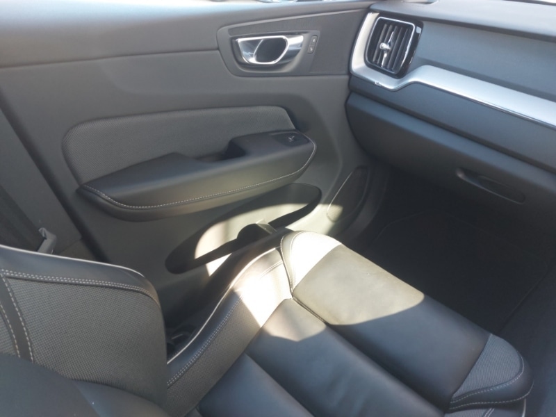 Used Volvo XC60 2022 for sale - 76834380: Photo 11