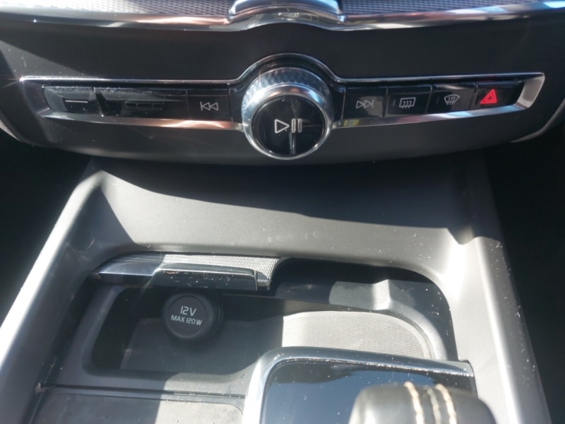 Used Volvo XC60 2022 for sale - 76834380: Photo 17