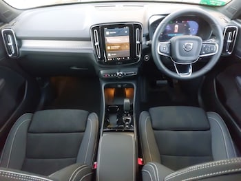 Used Volvo XC40 2025 for sale - 77141702: Photo