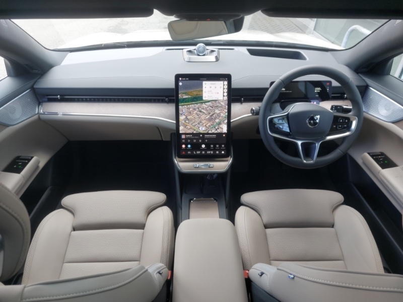 Used Volvo EX90 2025 for sale - 78202901: Photo 2