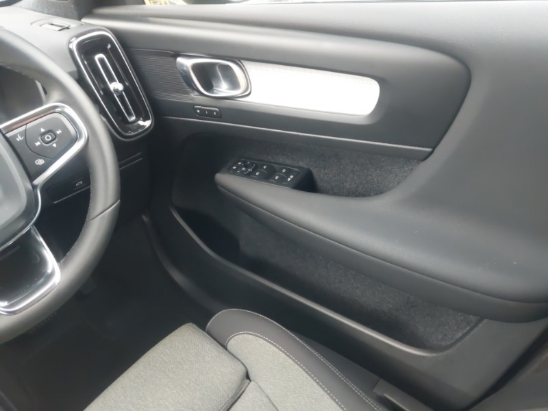 Used Volvo XC40 2023 for sale - 77154931: Photo 10