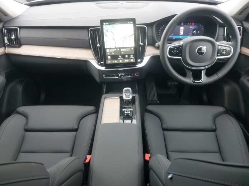 Used Volvo XC90 2025 for sale - 76708081: Photo 2