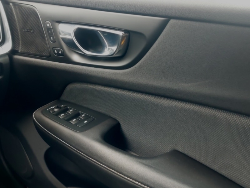 Used Volvo V60 2021 for sale - 76527477: Photo 10