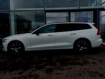 Used Volvo V60 2021 for sale - 76527477: Photo
