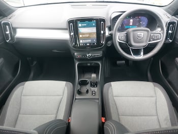 Used Volvo XC40 2024 for sale - 75640627: Photo