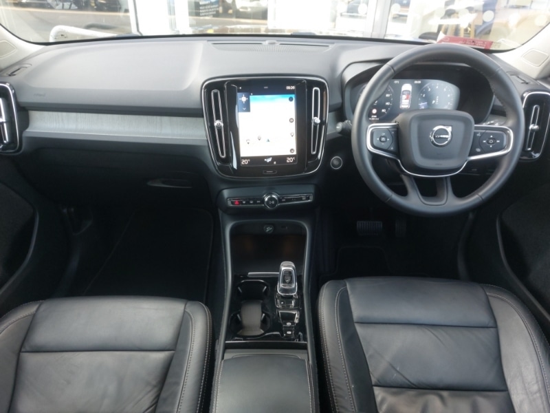 Used Volvo XC40 2022 for sale - 76493165: Photo 2
