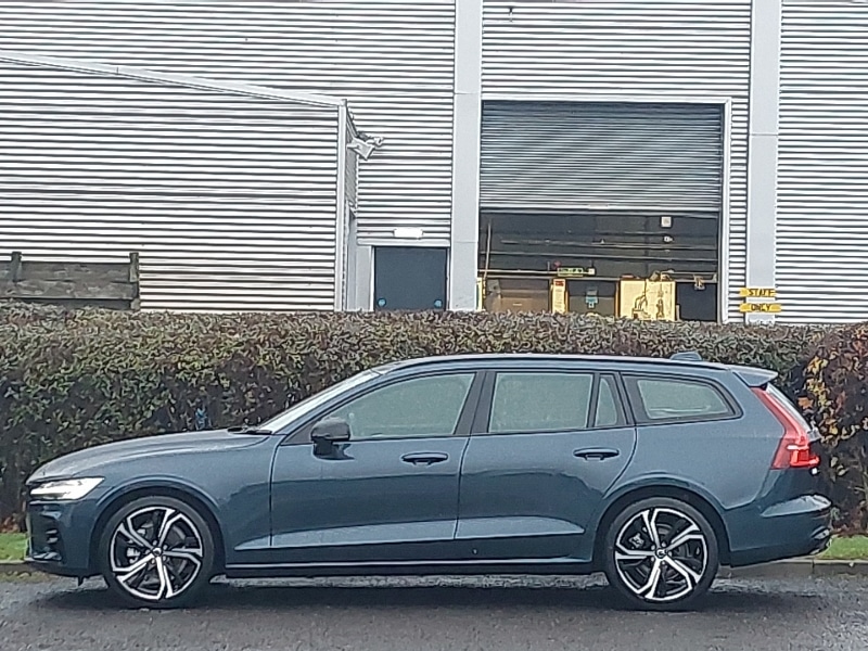 Used Volvo V60 2025 for sale - 77686240: Photo 4