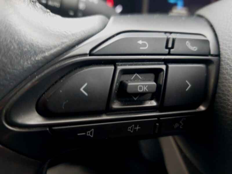 Used Toyota Yaris Cross 2022 for sale - 77933547: Photo 18