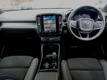 Used Volvo XC40 2024 for sale - 76271918: Photo