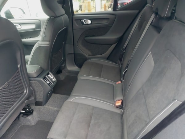 Used Volvo XC40 2024 for sale - 76271918: Photo 6