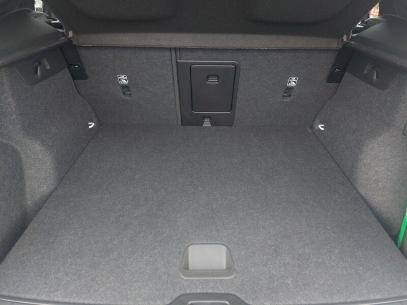 Used Volvo XC40 2024 for sale - 78211384: Photo 8