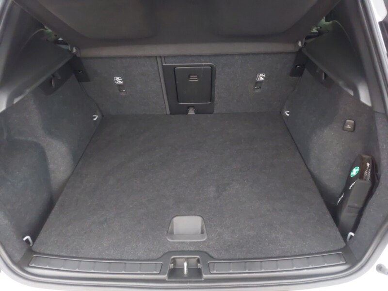 Used Volvo XC40 2021 for sale - 76721587: Photo 8