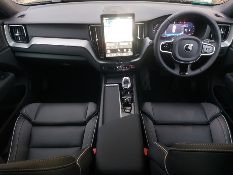 Used Volvo XC60 2025 for sale - 77338522: Photo 2