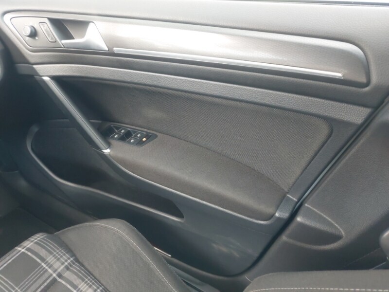 Used Volkswagen Golf 2018 for sale - 76518703: Photo 10