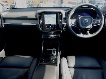 Used Volvo XC40 2023 for sale - 79291234: Photo