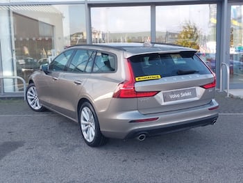 Used Volvo V60 2022 for sale - 79747074: Photo