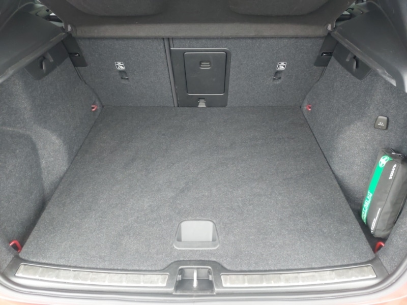 Used Volvo XC40 2021 for sale - 78126072: Photo 8