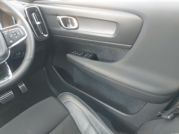 Used Volvo XC40 2022 for sale - 75576747: Photo 10