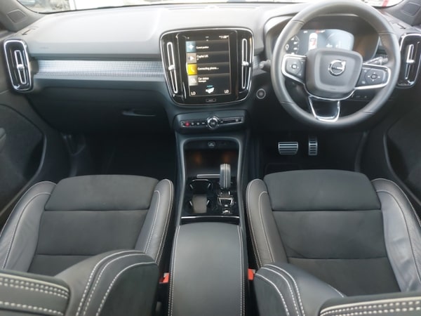 Used Volvo XC40 2022 for sale - 75576747: Photo 2