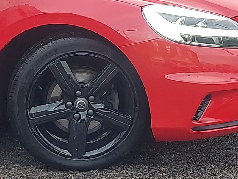 Used Volvo V40 2019 for sale - 76537260: Photo 9