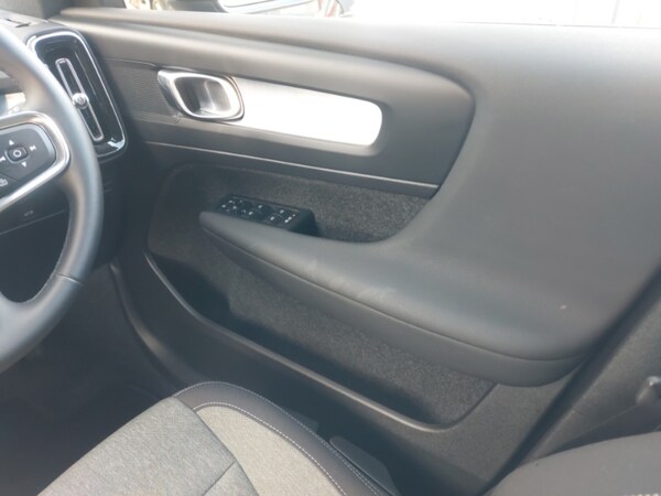Used Volvo XC40 2024 for sale - 75702362: Photo 10