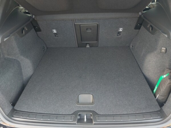 Used Volvo XC40 2024 for sale - 75702362: Photo 8