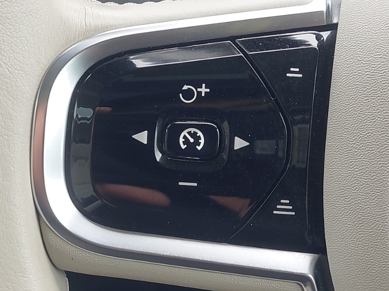 Used Volvo XC60 2020 for sale - 76630740: Photo 17