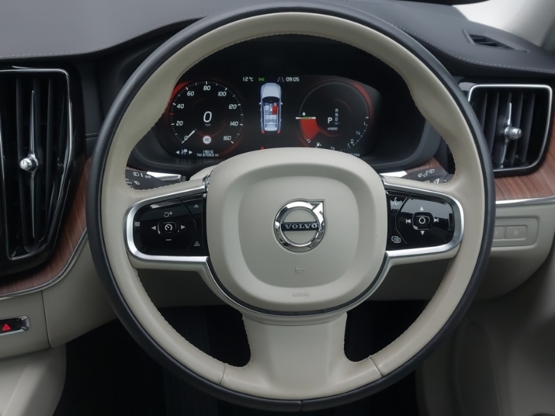 Used Volvo XC60 2020 for sale - 76630740: Photo 7