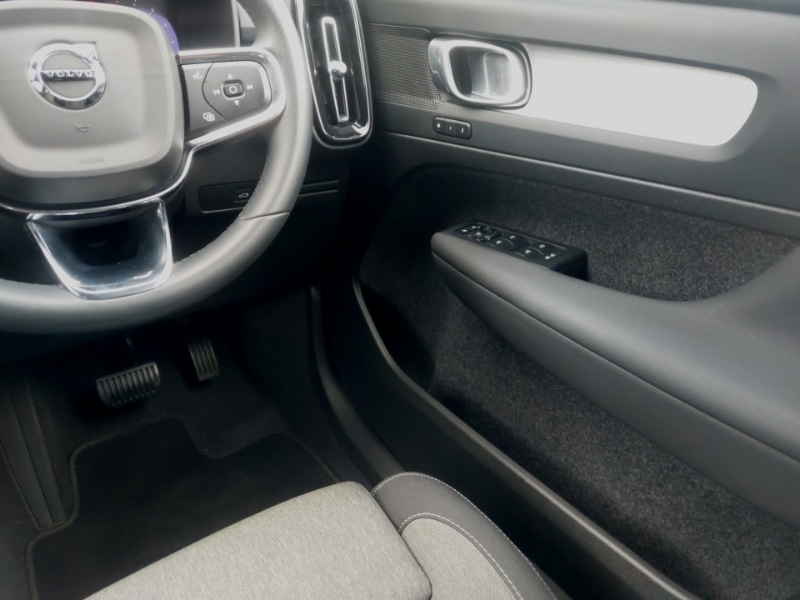 Used Volvo XC40 2023 for sale - 78178997: Photo 10