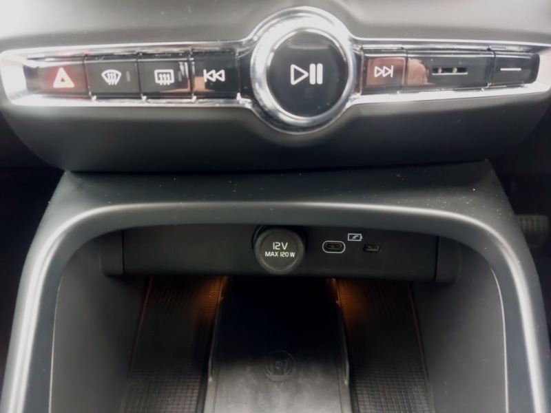 Used Volvo XC40 2023 for sale - 78178997: Photo 13