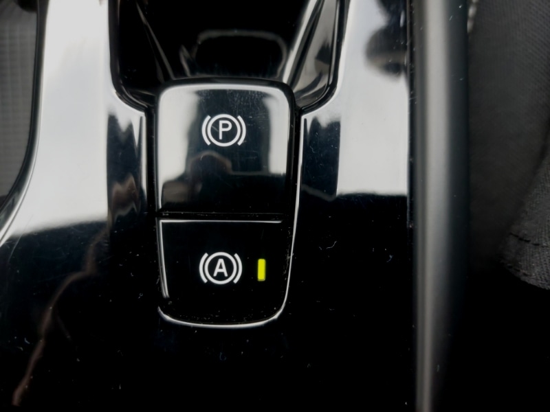 Used Volvo XC40 2023 for sale - 78178997: Photo 16