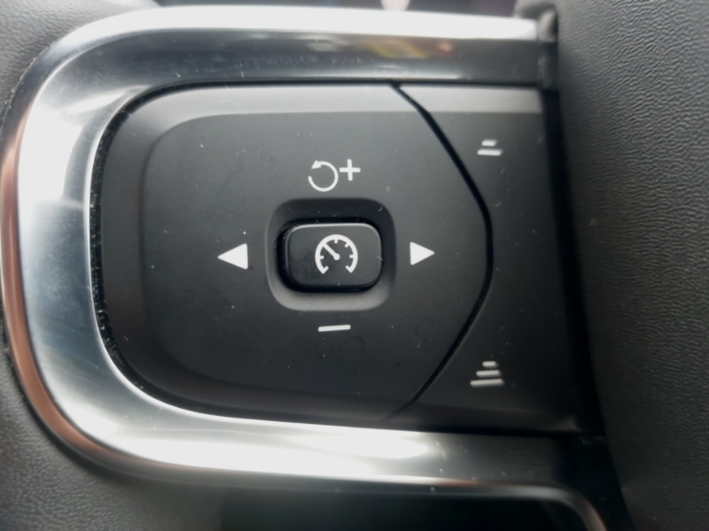 Used Volvo XC40 2023 for sale - 78178997: Photo 18