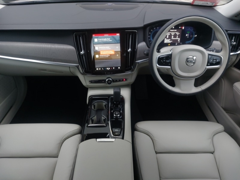 Used Volvo V90 2025 for sale - 77134317: Photo 2