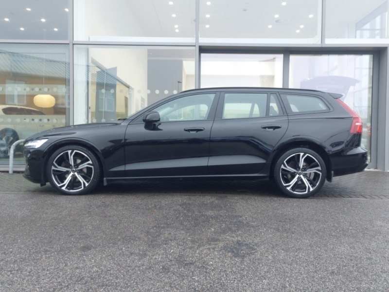 Used Volvo V60 2022 for sale - 76431695: Photo 4