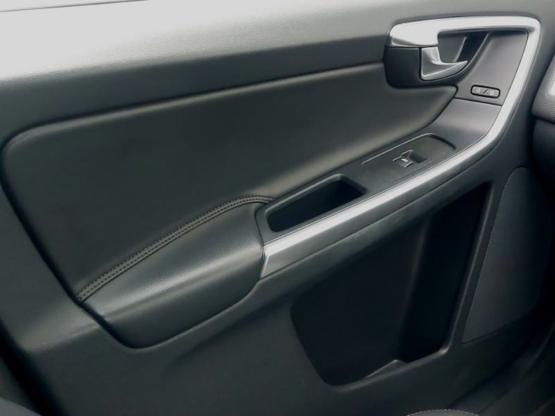 Used Volvo XC60 2017 for sale - 76596760: Photo 11