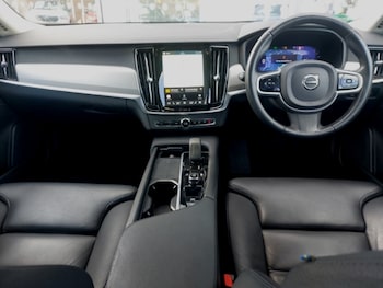 Used Volvo V90 2022 for sale - 78560140: Photo