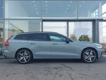 Used Volvo V60 2025 for sale - 75576456: Photo