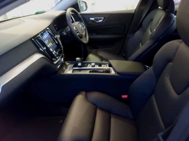 Used Volvo V60 2025 for sale - 77173921: Photo 5