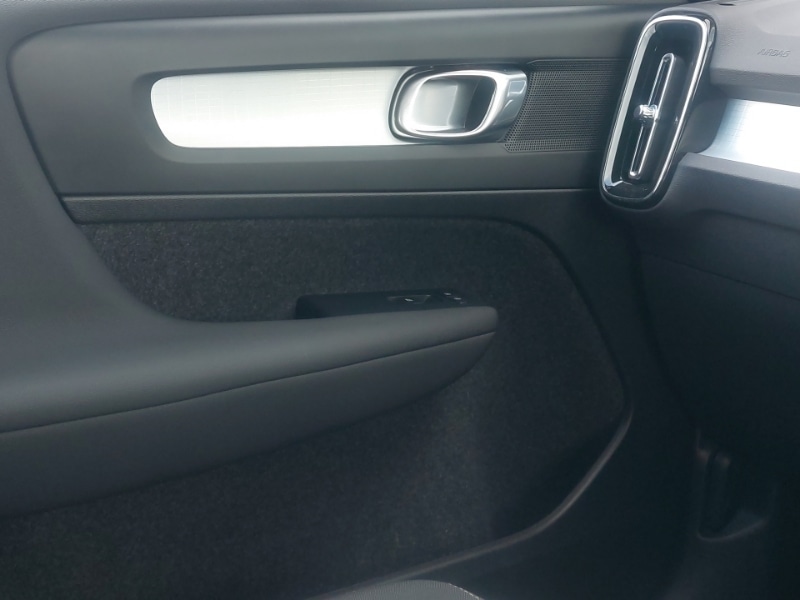 Used Volvo XC40 2024 for sale - 78147208: Photo 11