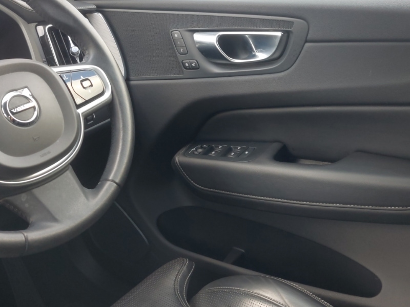 Used Volvo XC60 2021 for sale - 76983557: Photo 10