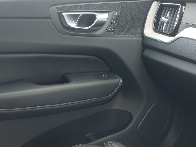 Used Volvo XC60 2021 for sale - 76983557: Photo 11