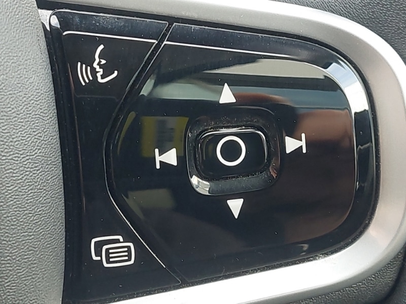 Used Volvo XC60 2021 for sale - 76983557: Photo 15