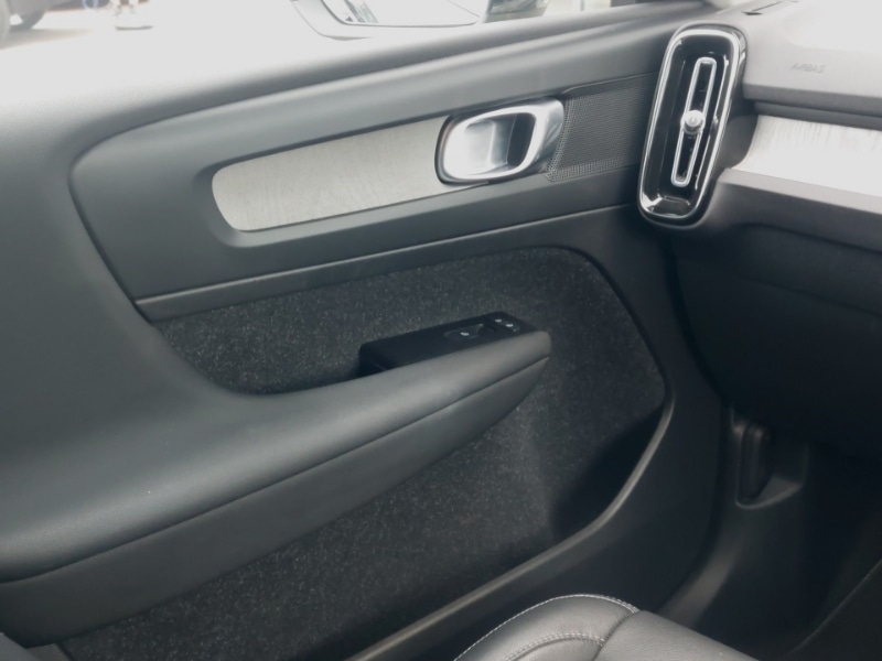 Used Volvo XC40 2021 for sale - 76478384: Photo 11