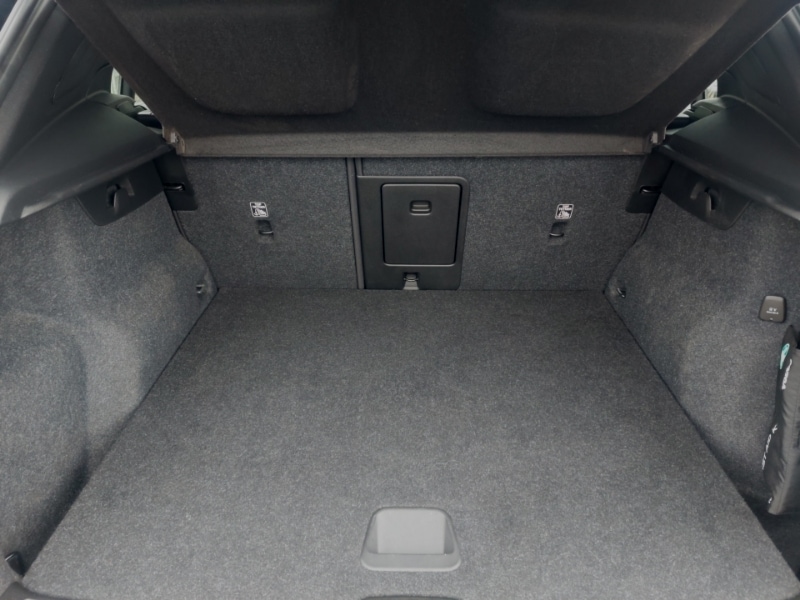 Used Volvo XC40 2021 for sale - 76478384: Photo 8