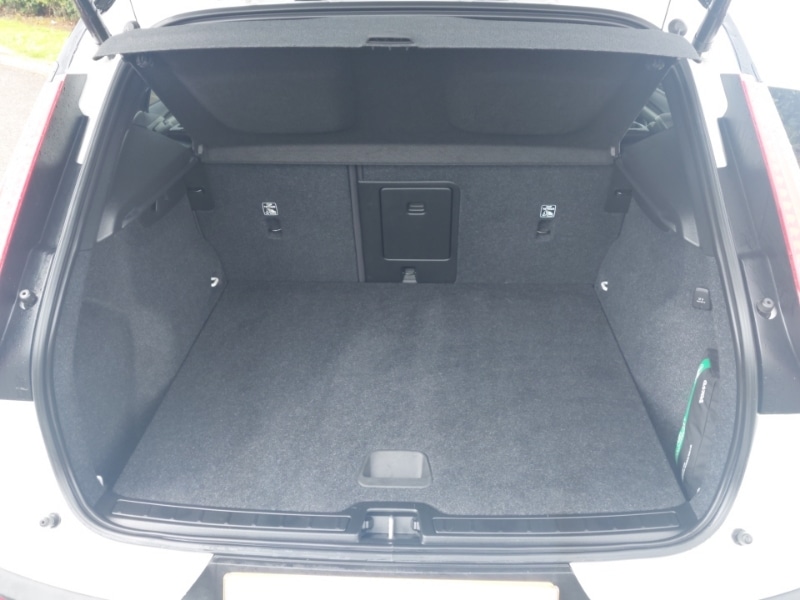 Used Volvo XC40 2022 for sale - 76951796: Photo 8