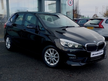 2019 - 220i SE 5dr DCT