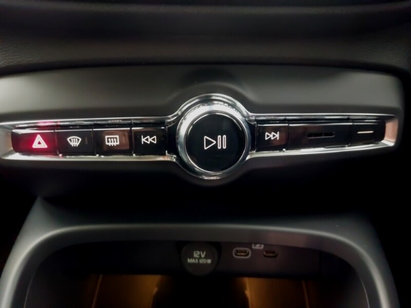 Used Volvo XC40 2025 for sale - 76879814: Photo 14